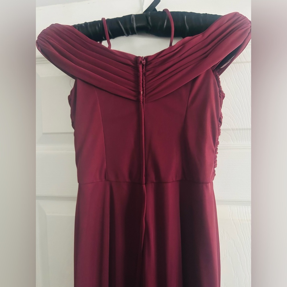 Crisscross Off-Shoulder Girls Junior Bridesmaid dress, sewn in bra, size 10 - Picture 6 of 9